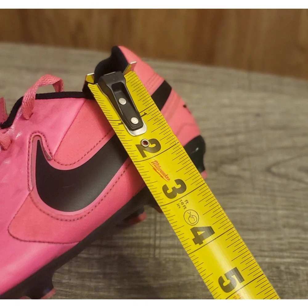 Nike Tiempo Legend 8 Club Soccer Cleats Youth Size 5Y‎ Pink